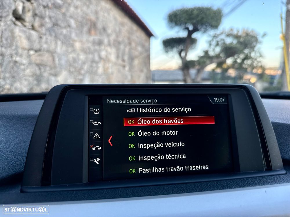 BMW 318 d Touring Advantage Auto - 24