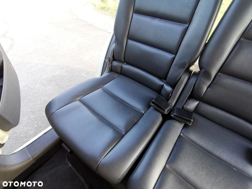 Volkswagen Touran 1.6 TDI DPF DSG Trendline - 33