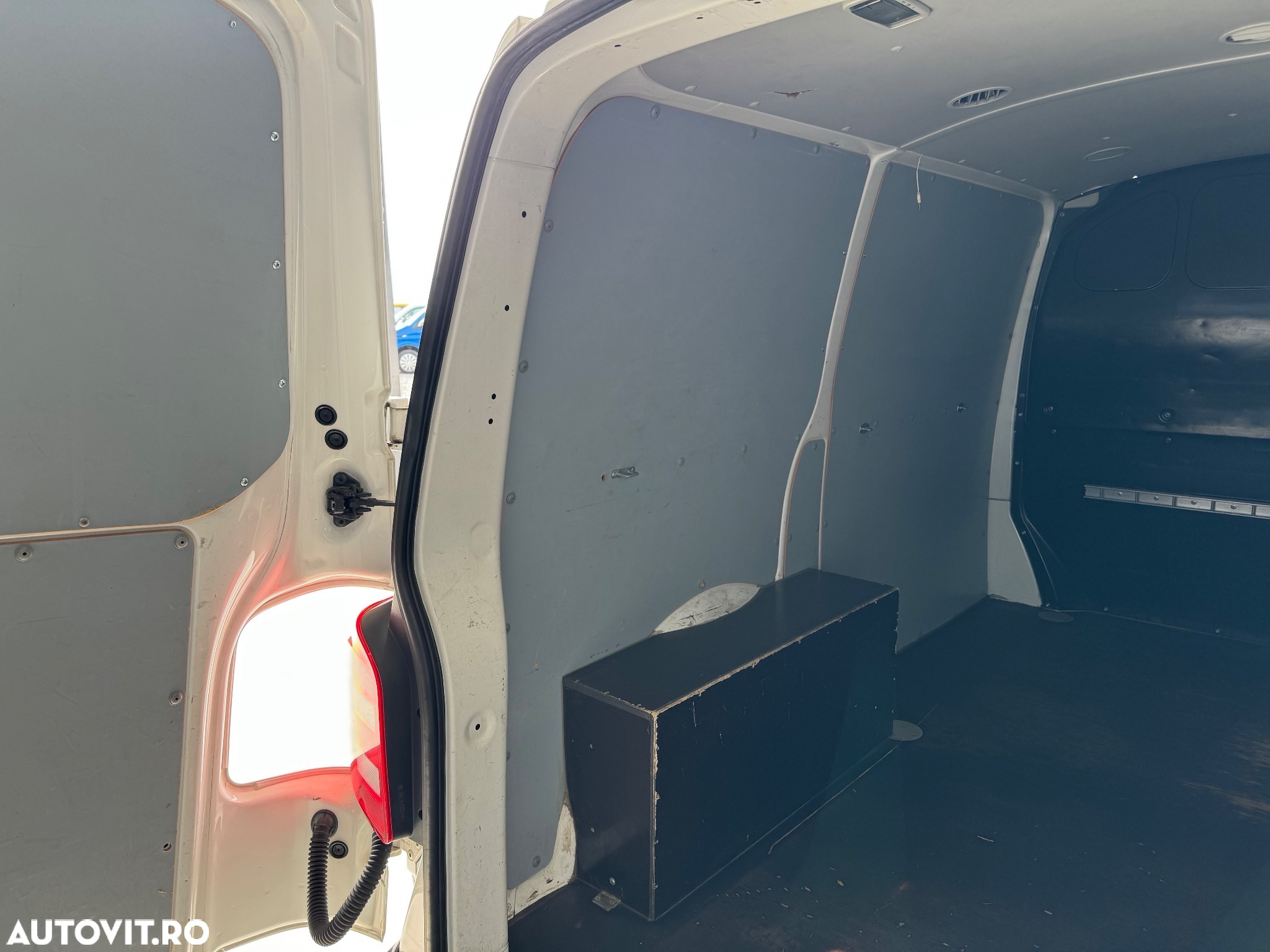 Volkswagen Transporter - 18