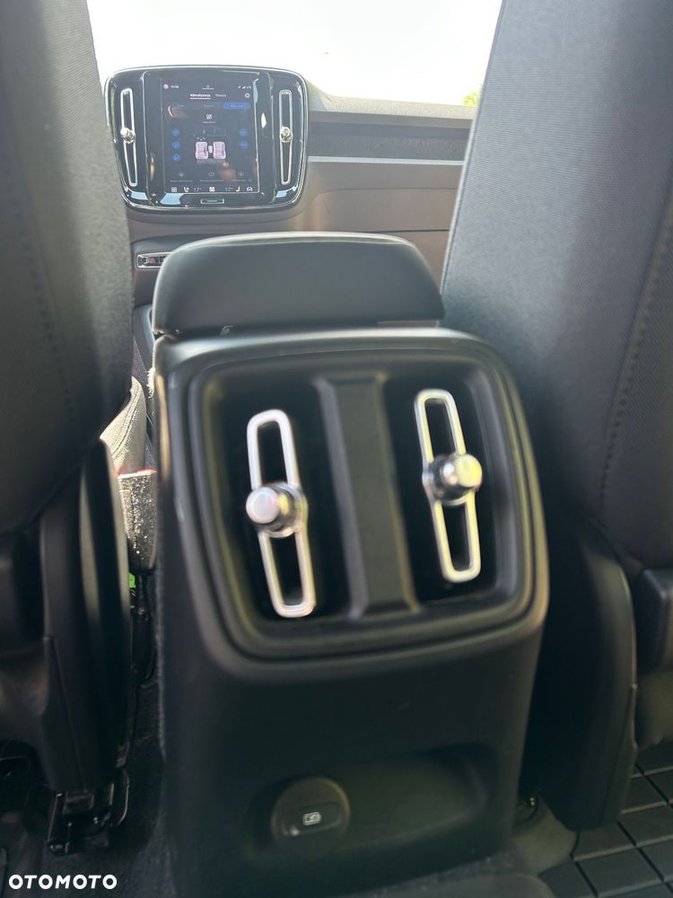 Volvo XC 40 Recharge Plus - 12