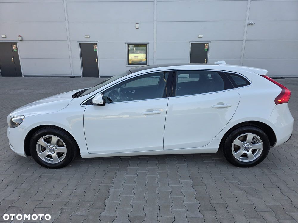 Volvo V40 D2 - 4