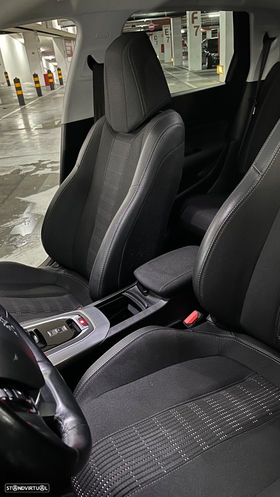 Peugeot 308 1.2 PureTech Allure EAT8 - 23