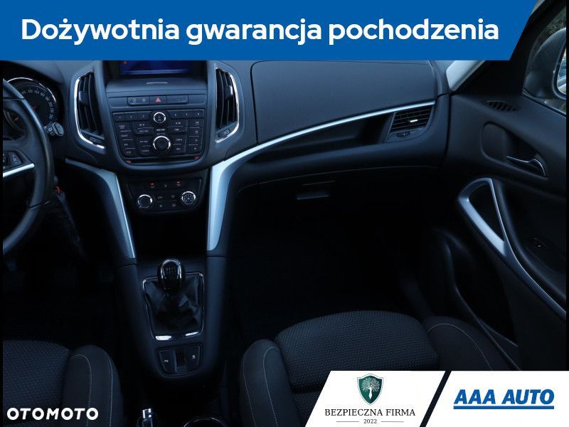 Opel Zafira - 10