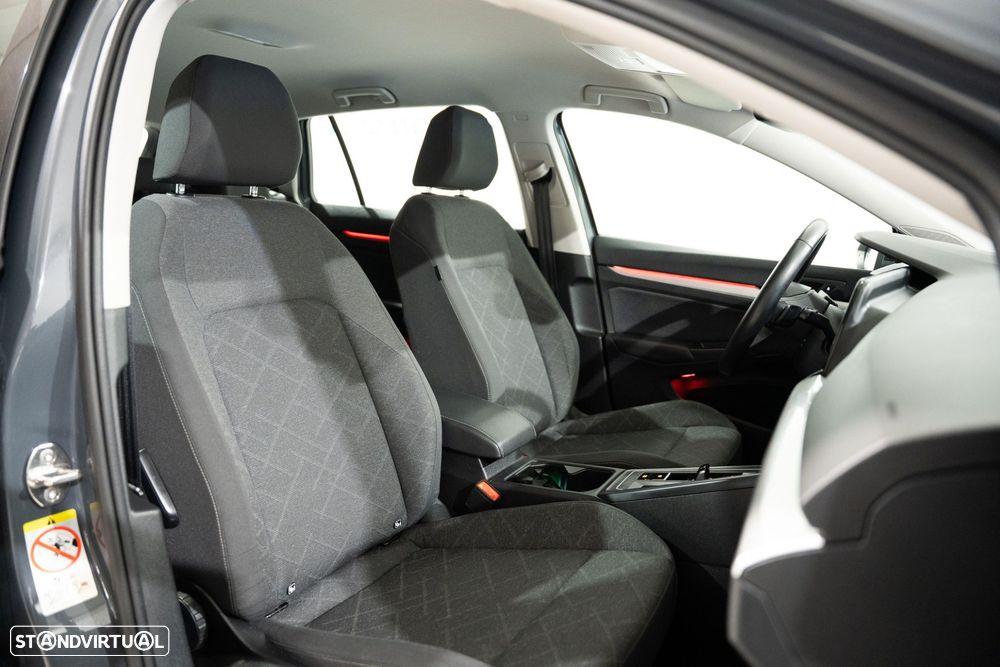 VW Golf Variant 1.0 eTSI Life DSG - 29
