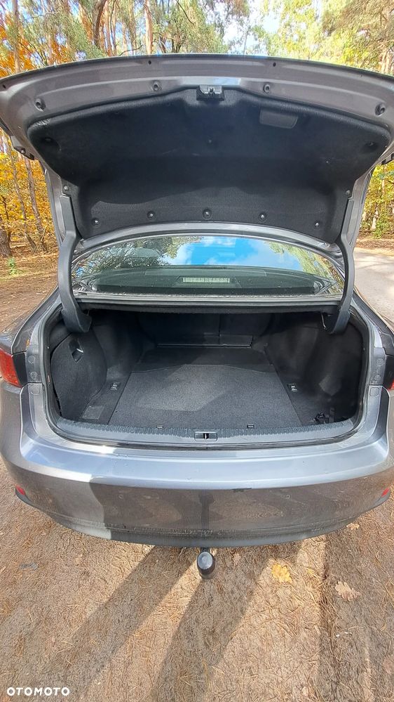 Lexus IS 300h Business Edition - 6