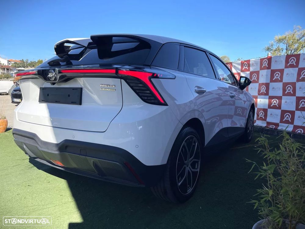 MG MG4 64 kWh Luxury - 3