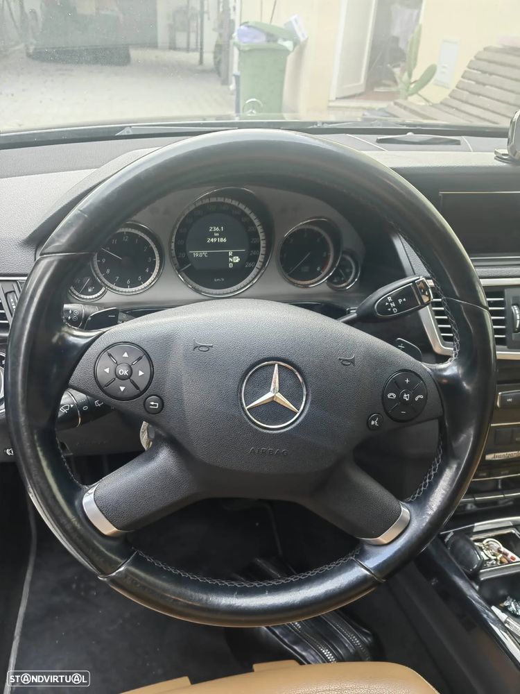 Mercedes-Benz 350 - 13