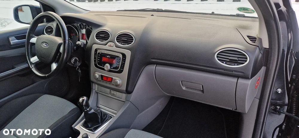 Ford Focus 1.6 16V Style - 31