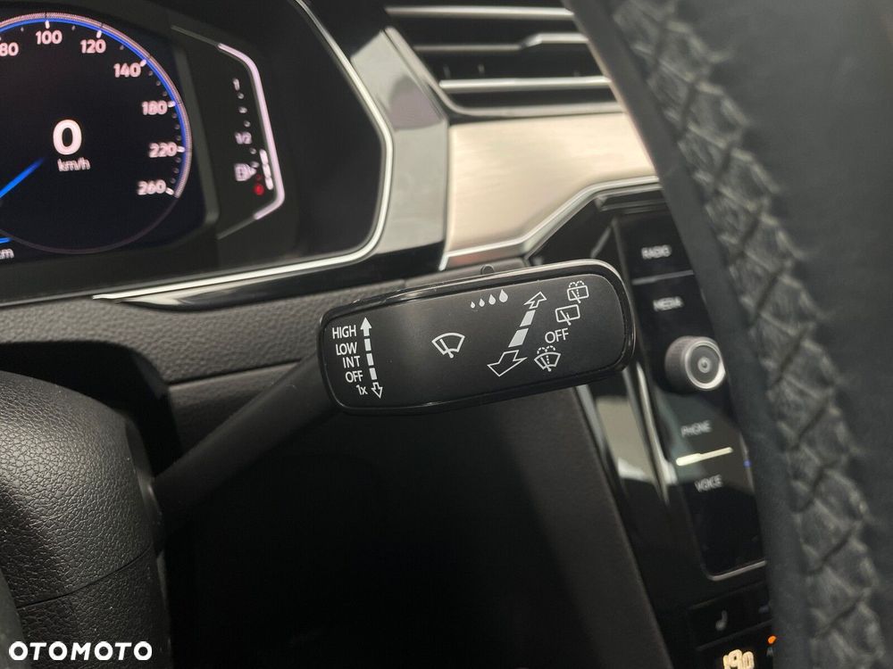 Volkswagen Passat Variant 2.0 TDI EVO Elegance DSG - 26