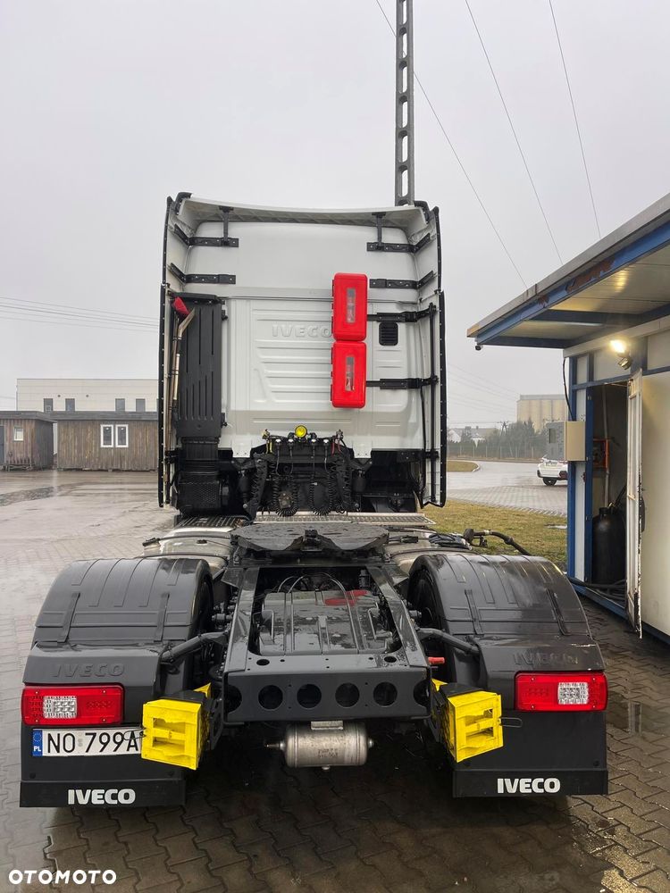 Iveco AS440ST / P - 11