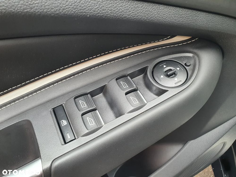 Ford Kuga 2.0 TDCi 4x4 Vignale - 21