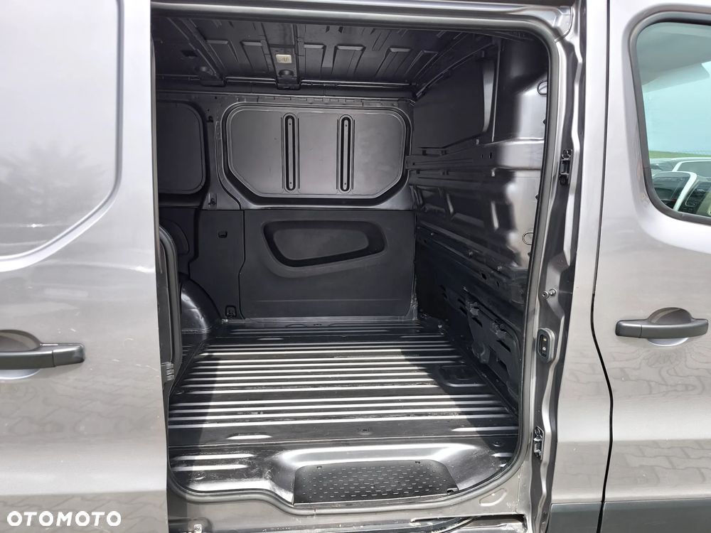 Renault Trafic - 12