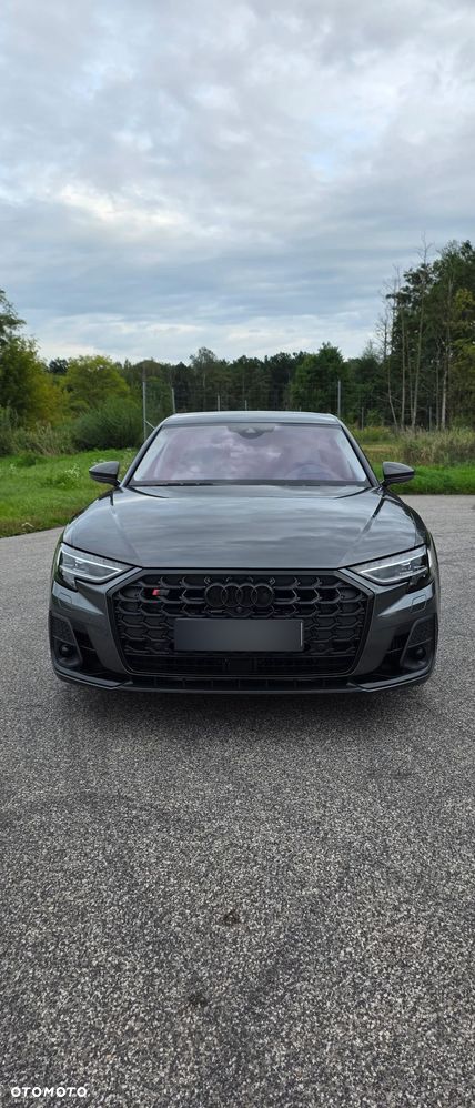Audi S8 - 10
