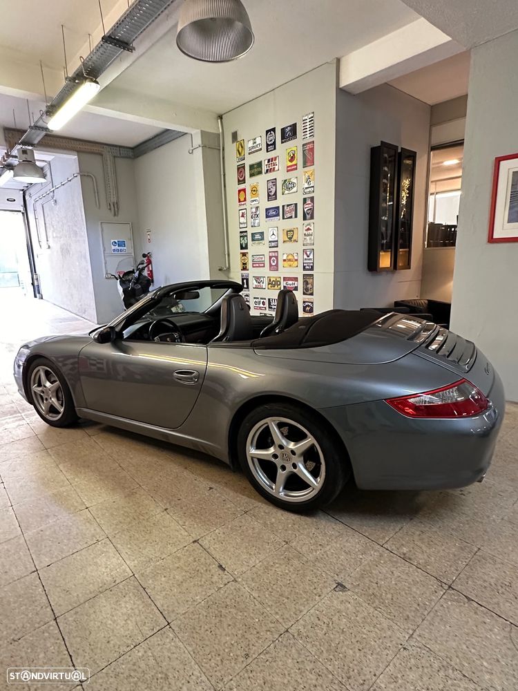 Porsche 911 Série F - 12