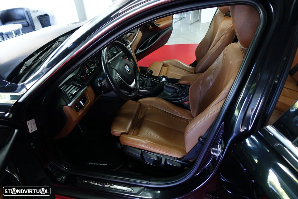 BMW 320 d Pack M - 38