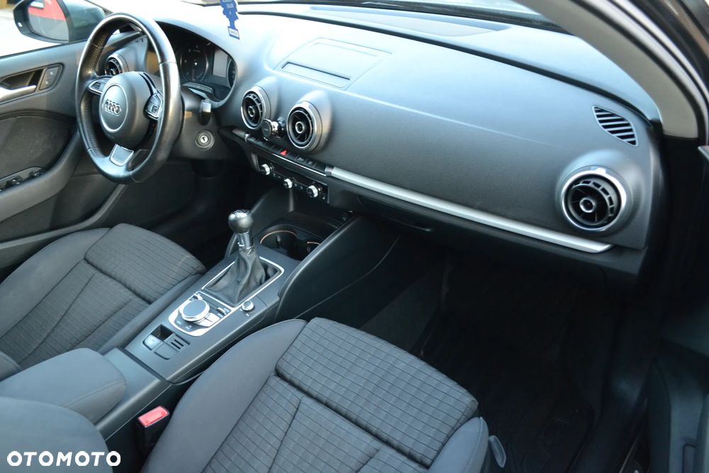 Audi A3 Sportback 2.0 TDI Ambiente - 7