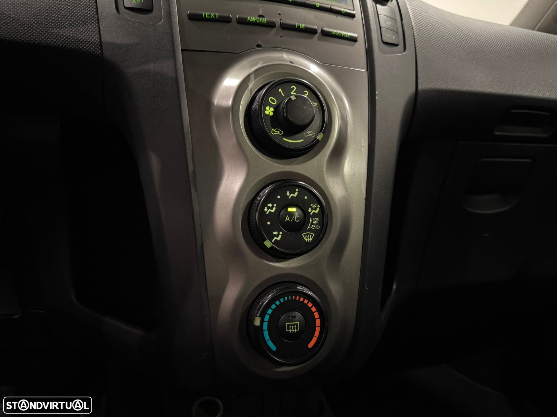 Toyota Yaris 1.33 VVT-i Comfort+AC - 9