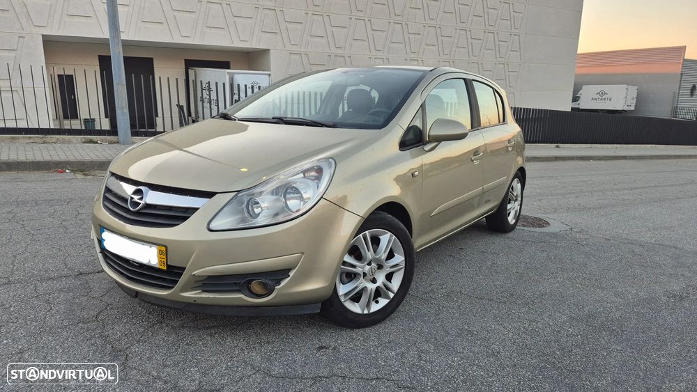 Opel Corsa 1.2 Cosmo - 1