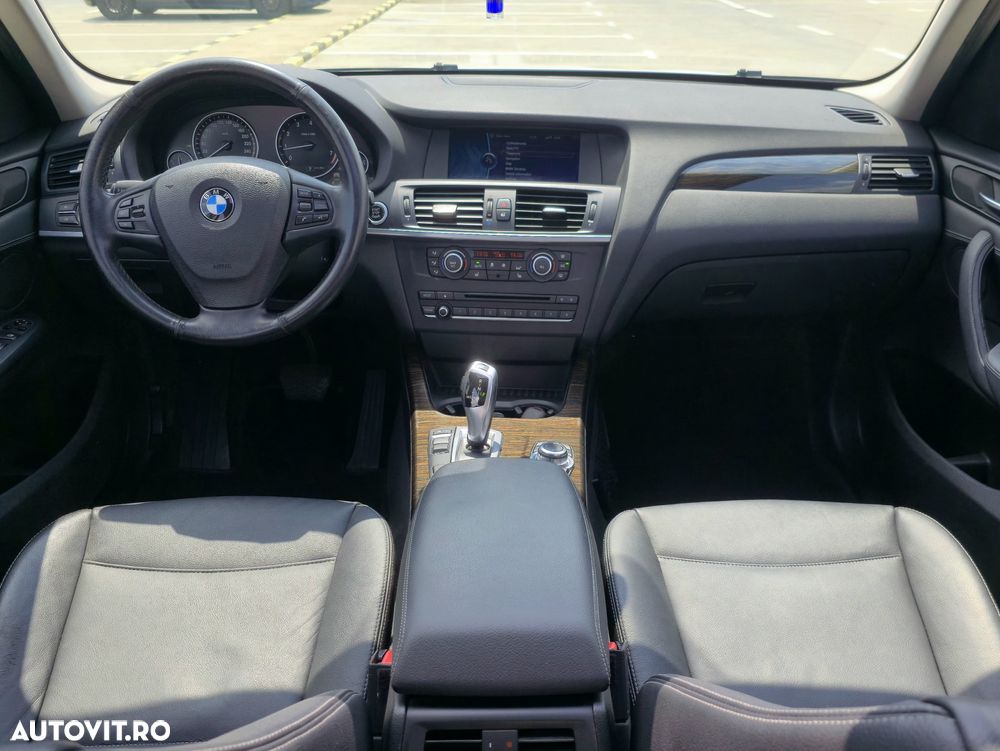 BMW X3 xDrive28i AT xLine - 2