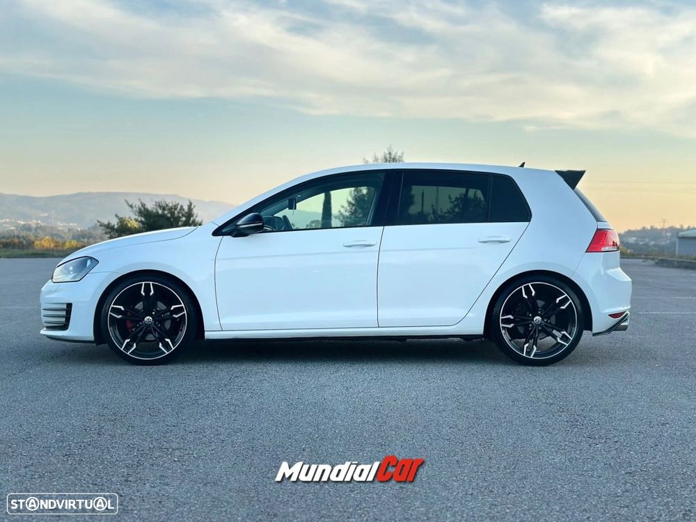 VW Golf 1.6 TDi Highline - 3