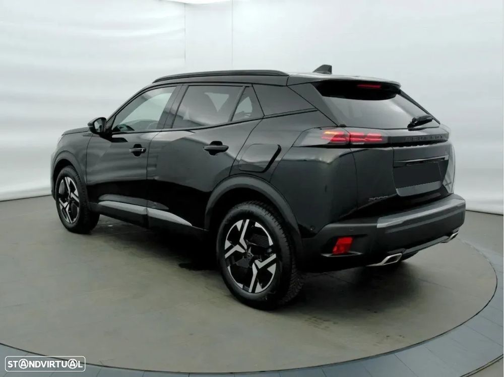 Peugeot 2008 PureTech 130 EAT8 GT - 2