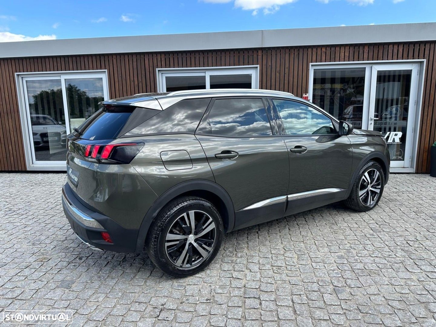 Peugeot 3008 1.5 BlueHDi Allure - 24