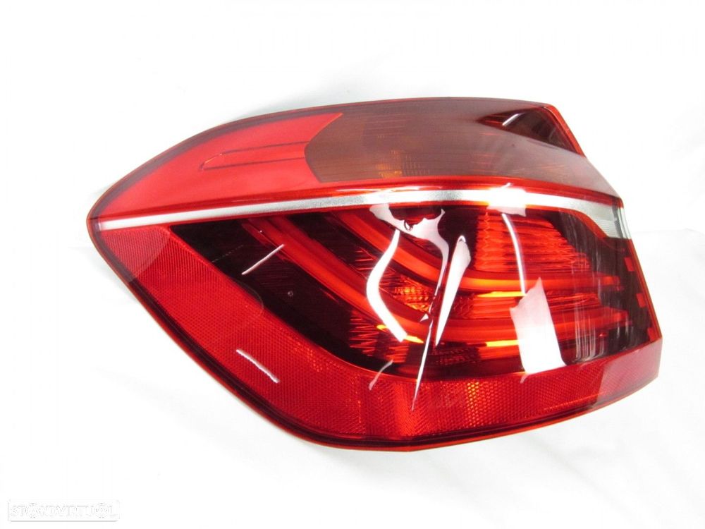 Farolim Led Esquerdo Seminovo/ Original BMW 2 Active Tourer (F45) 63217311059 - 2