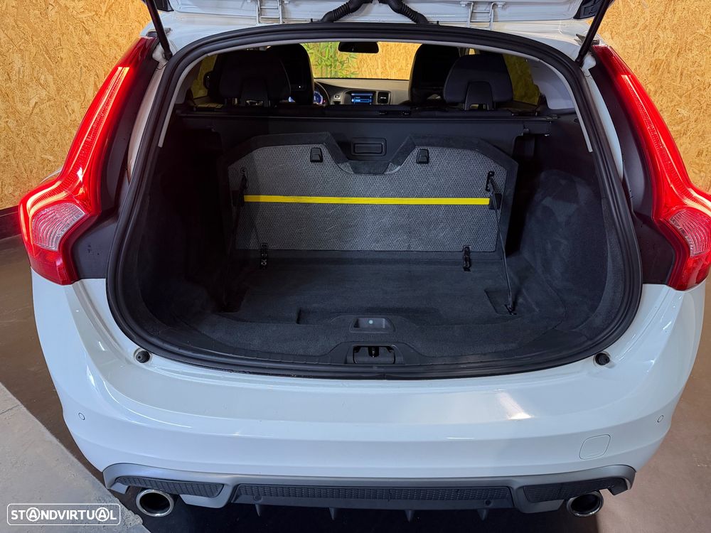 Volvo V60 1.6 D2 Drive R-Design Powershift Start/Stop - 24