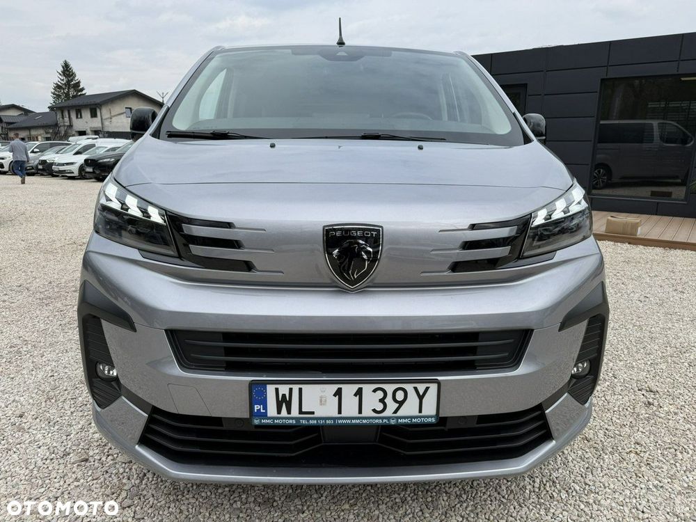 Peugeot Traveller - 13