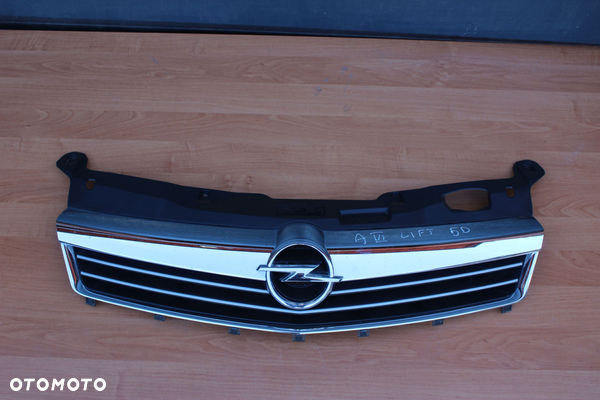 ATRAPA GRILL CHROM OPEL ASTRA H LIFT HATCHBACK KOMBI 5D EUROPA