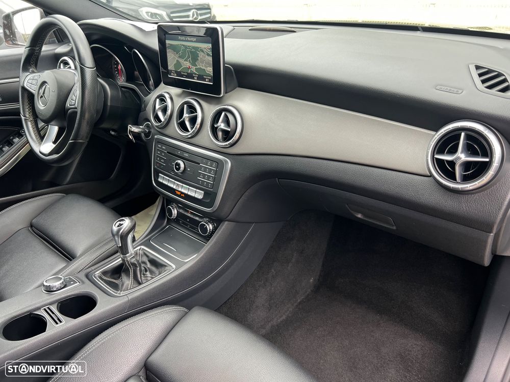 Mercedes-Benz CLA 180 d Shooting Brake Urban - 9
