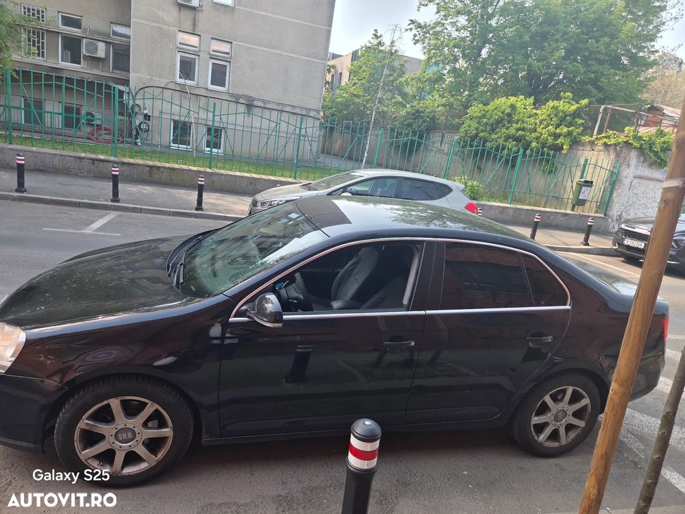 Volkswagen Jetta 1.6 TDI Comfortline - 1