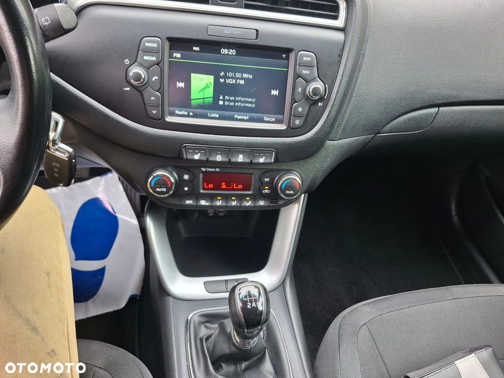 Kia Ceed 1.4 CVVT ISG Dream Team Edition - 13