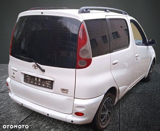 Na części Toyota Yaris Verso 1.3 2002 r. VVT-i 068 Silnik Skrzynia Maska Zderzak Drzwi Klapa Szyba - 2