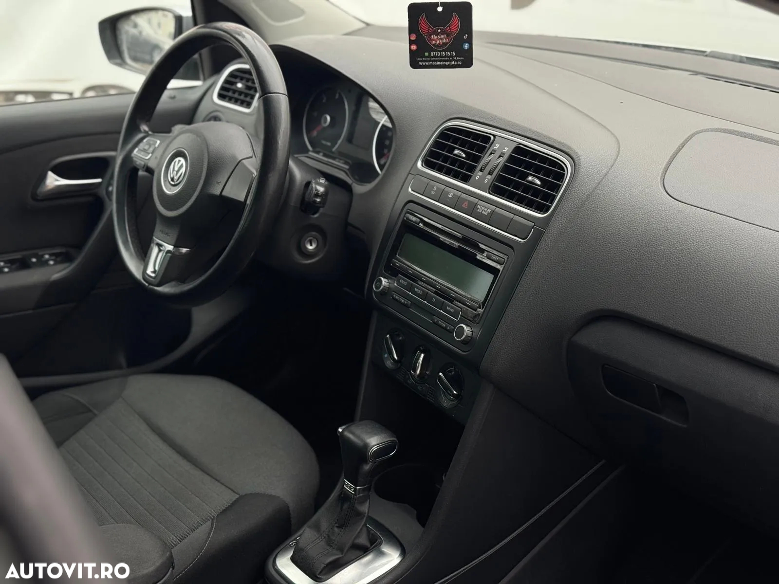 Volkswagen Polo 1.6 TDI DSG Comfortline - 26