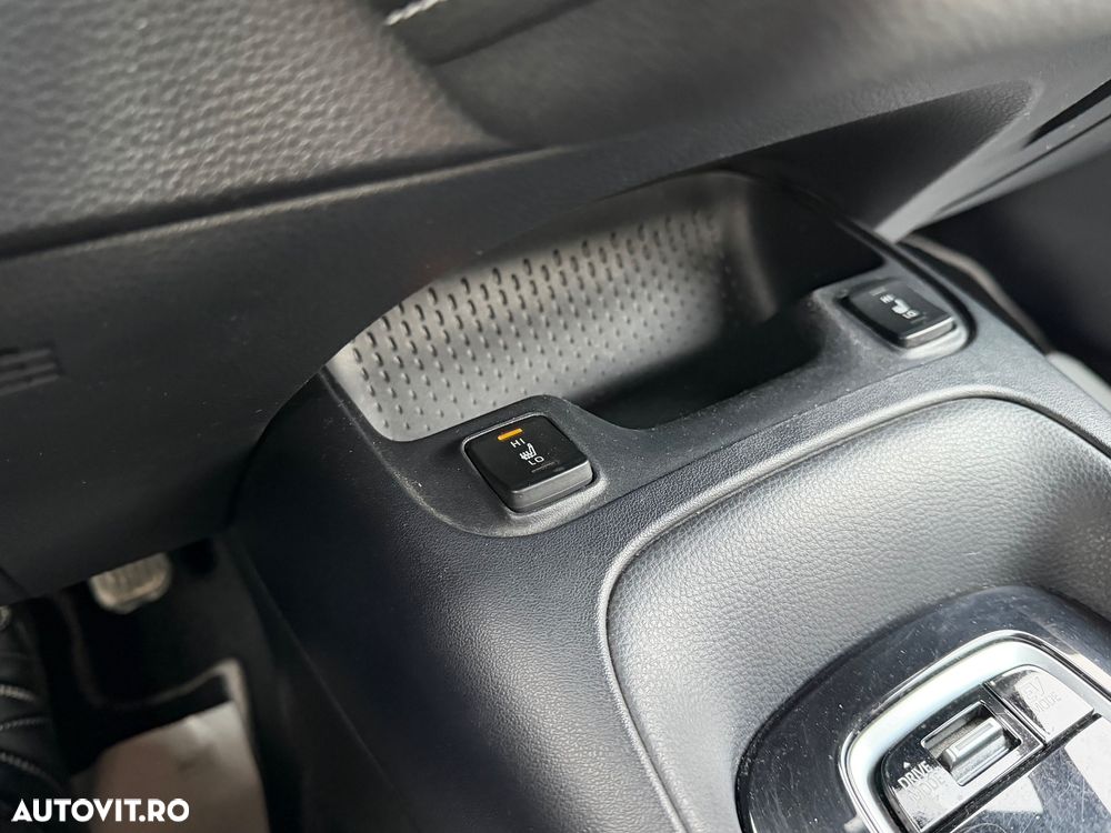 Toyota Corolla 1.8 HSD Dynamic - 8