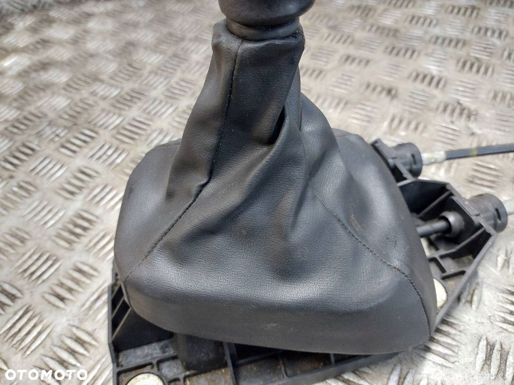 LEWAREK ZMIANY BIEGÓW + LINKI 5B CARISMA I 1.9 DID MR912006 30611697 - 3