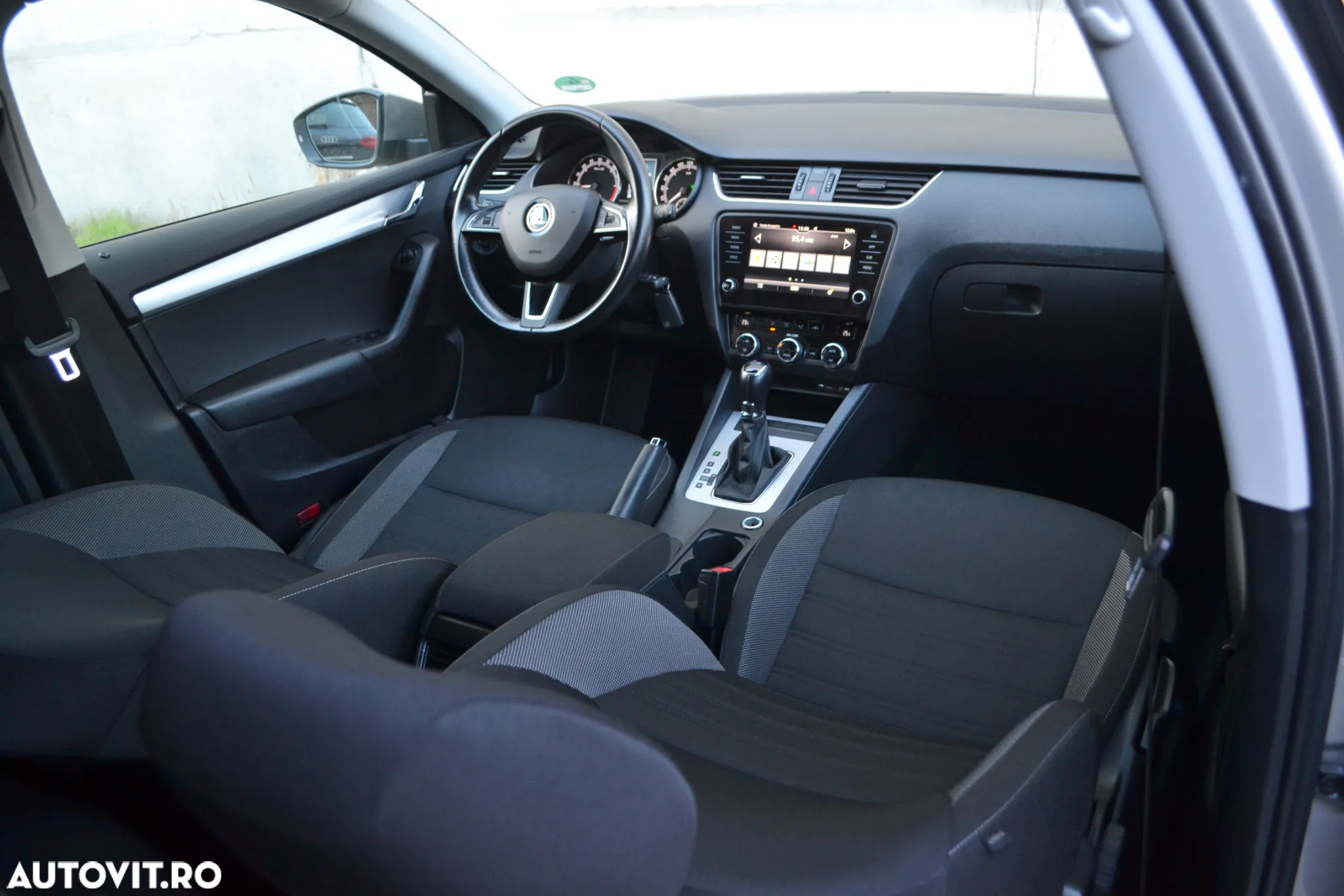 Skoda Octavia 1.6 TDI DSG Soleil - 9