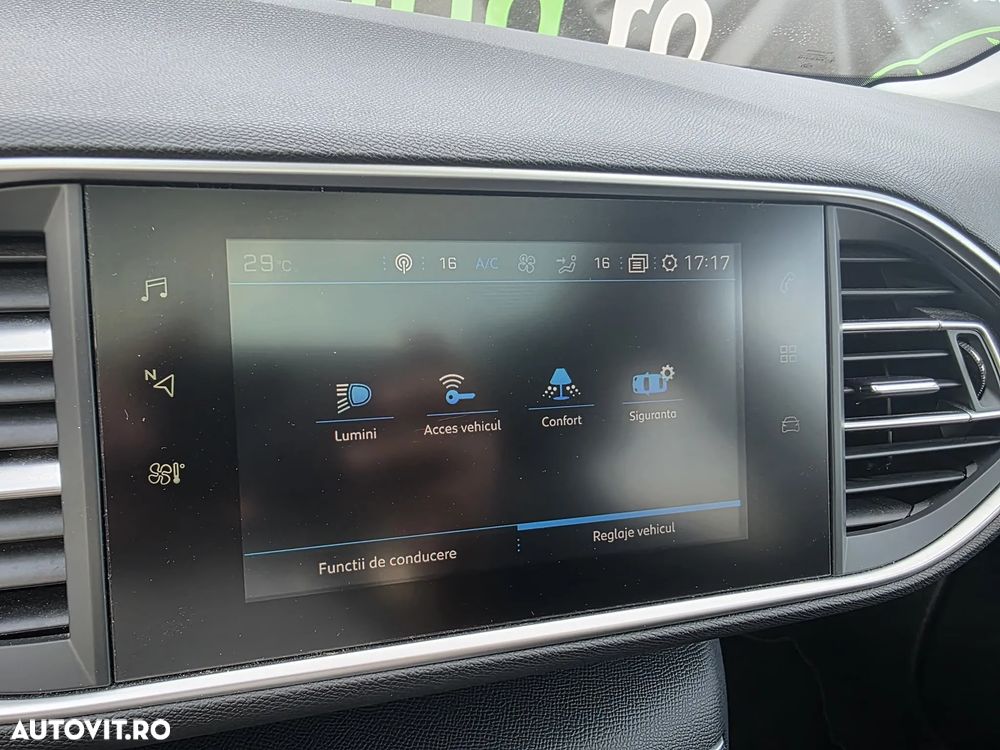 Peugeot 308 1.2L PureTech S&S BVM6 Allure - 12