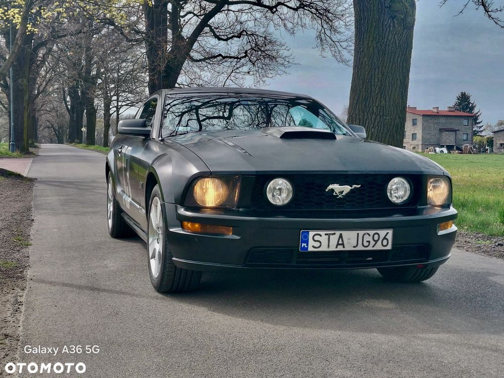 Ford Mustang - 2