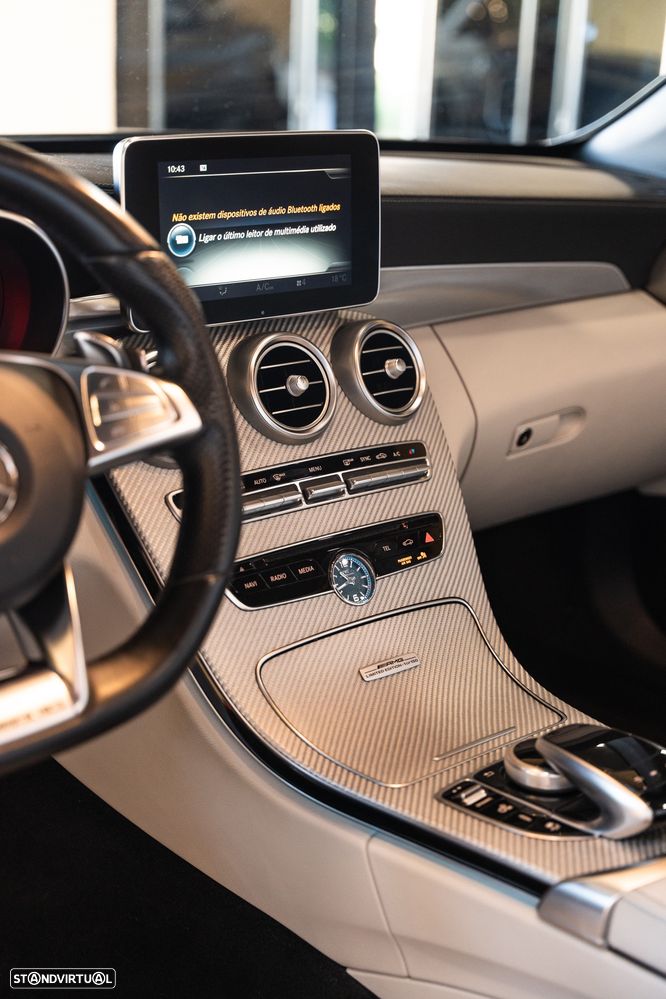 Mercedes-Benz C 63 AMG - 15