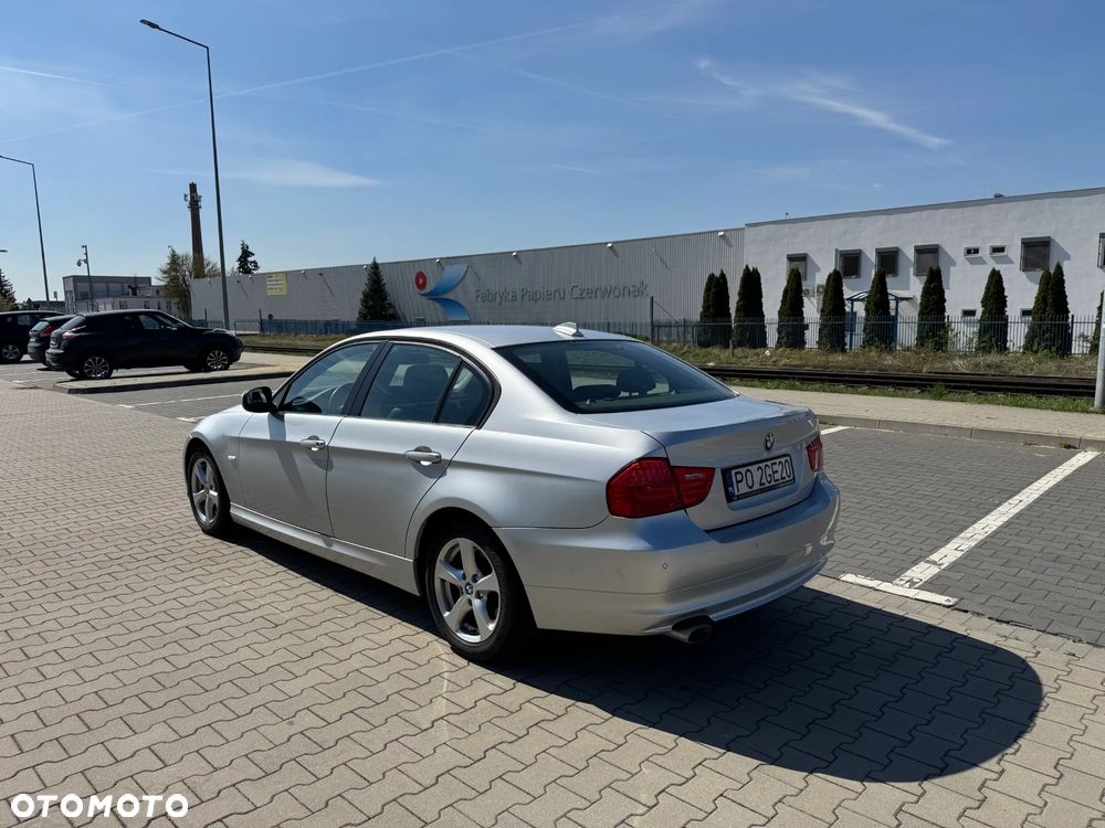 BMW Seria 3 320d DPF - 16