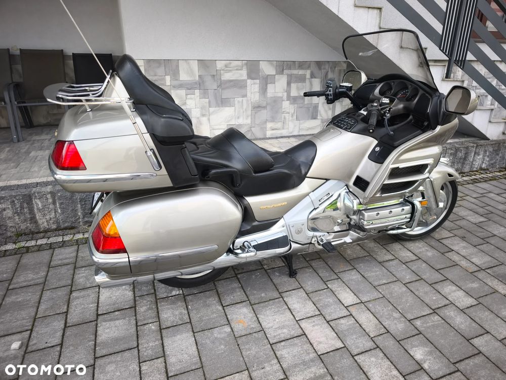 Honda GL - 8