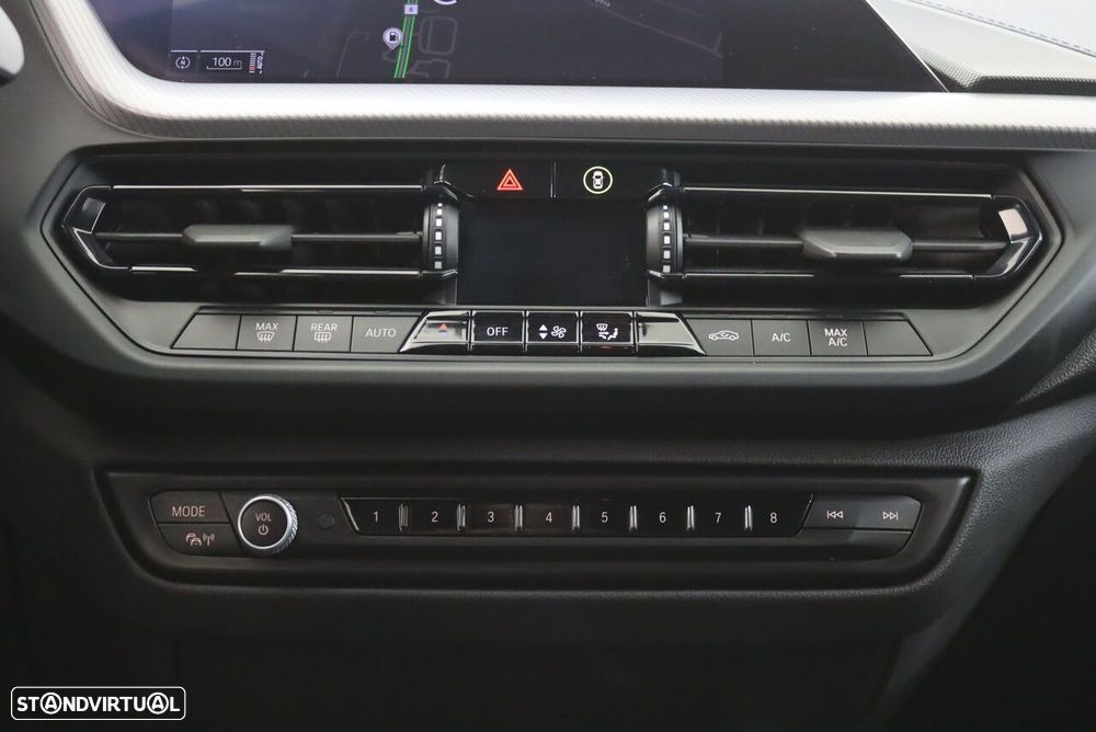 BMW 116 d Pack Desportivo M Auto - 28