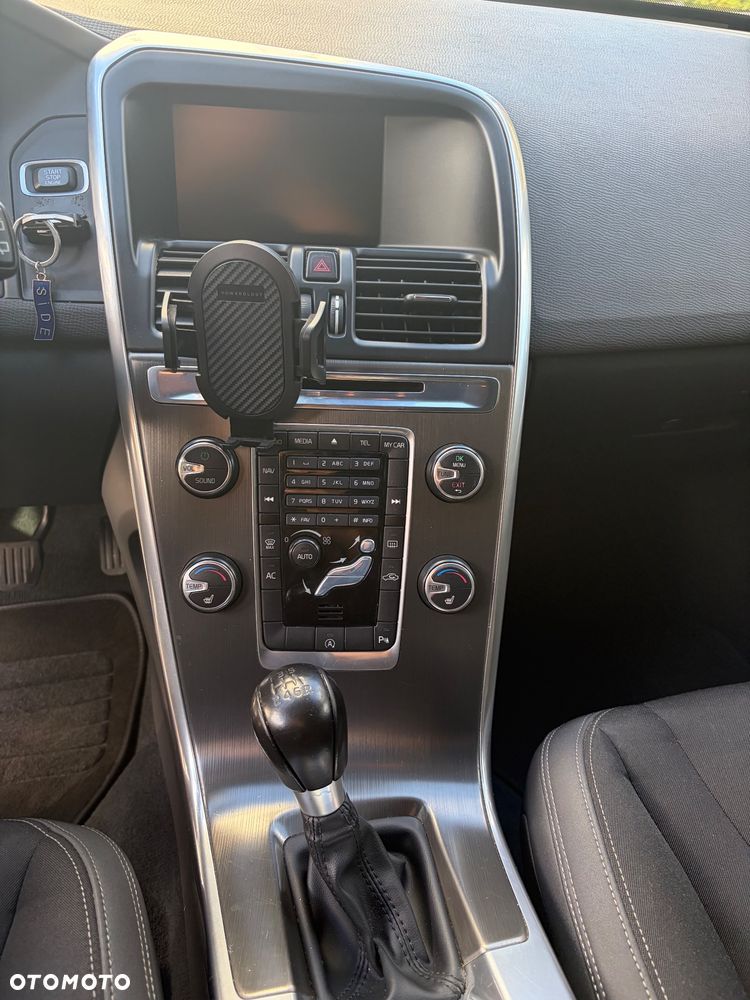 Volvo XC 60 D4 AWD Momentum - 12