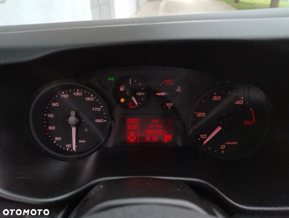 Iveco DAILY 35S16 NOWY MODEL 2.3 HPI (160KM) HI-MATIC (L4H2) MAX LONG (EURO,6) KLIMA STAN IDEALNY 100% ORYGINAŁ KM SERWIS NIE MA RDZY - 12