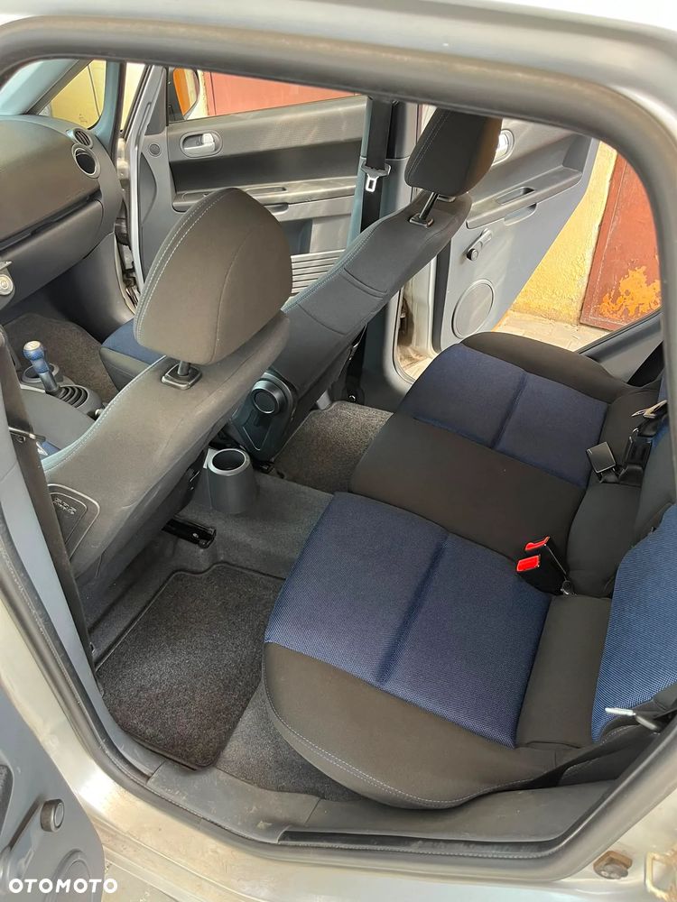 Mitsubishi Colt 1.5 Invite - 12