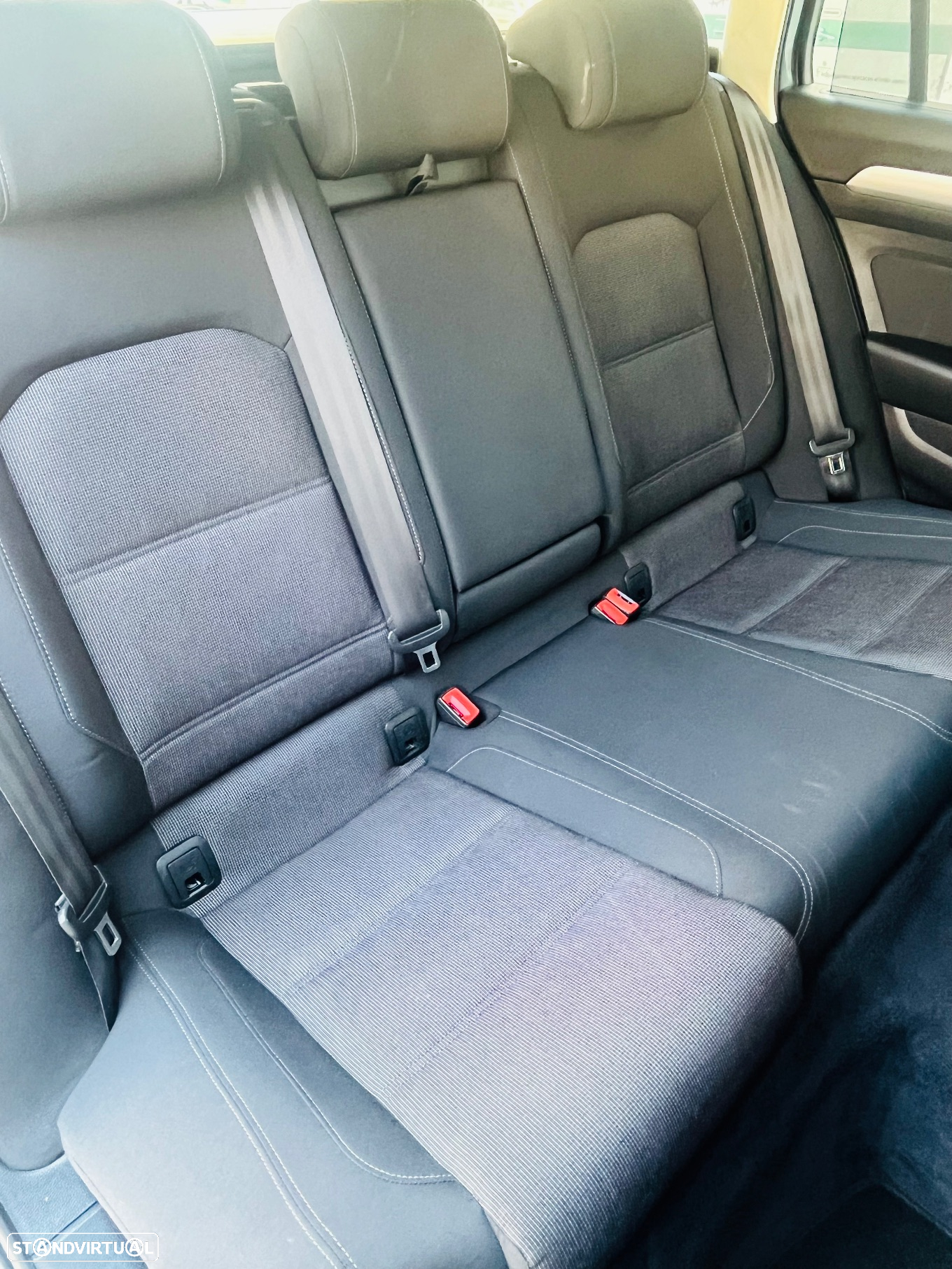 VW Passat Variant 2.0 TDi Confortline - 38