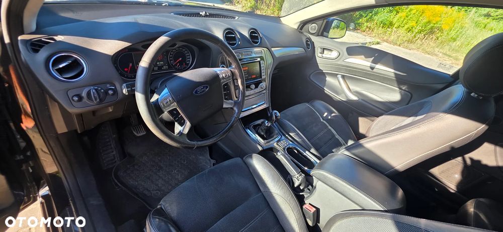 Ford Mondeo 2.0 TDCi Ambiente - 13