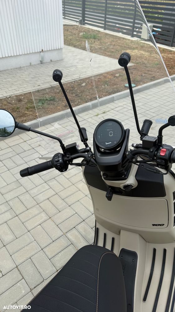 Vespa GTV 300 IE - 6